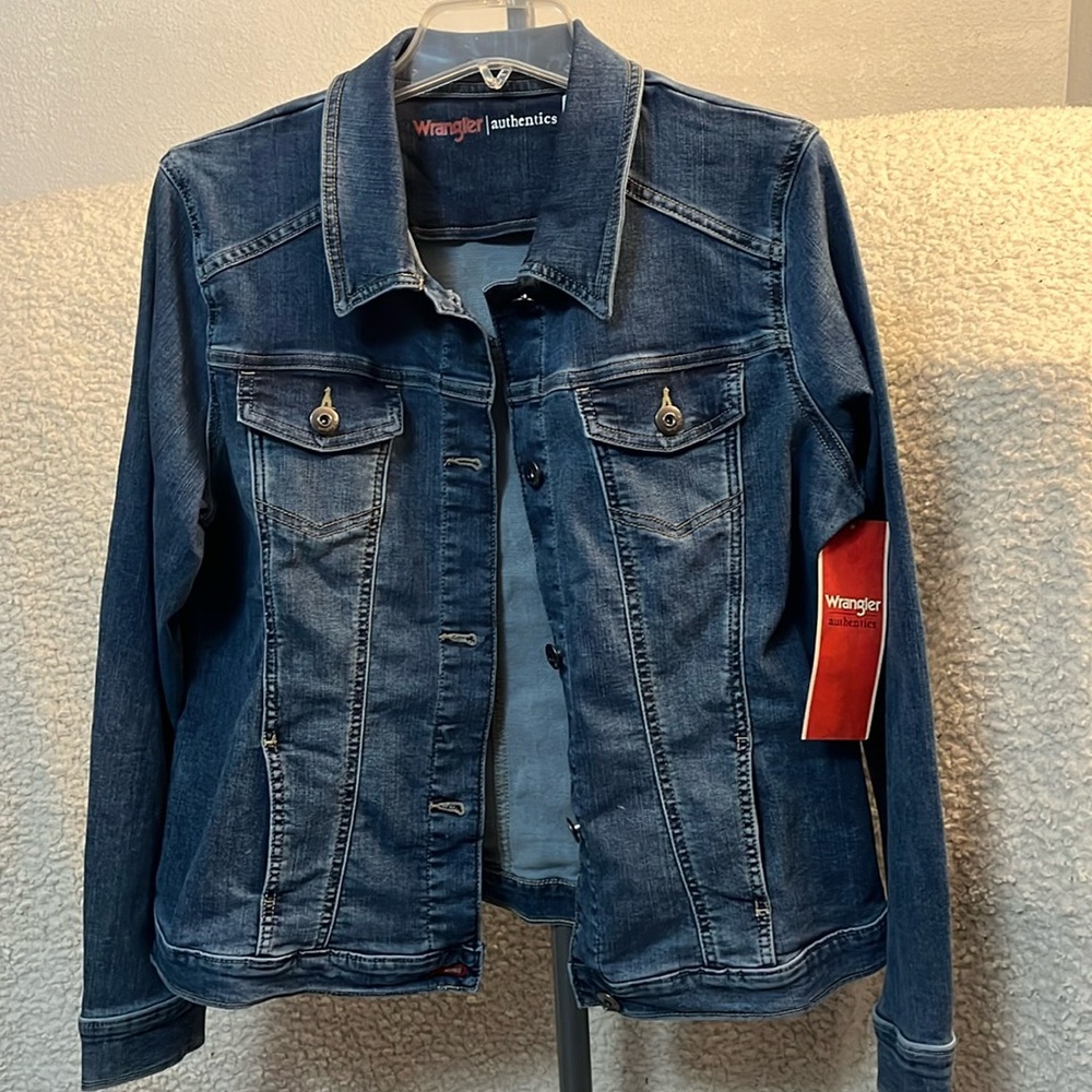Wrangler Authentics Women’s Stretchy Denim jeans jacket